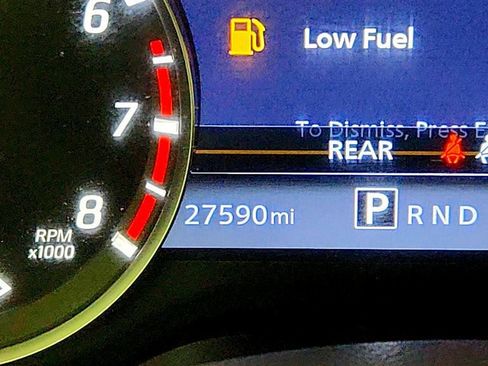 Used 2023 Nissan Titan SV w/ SV Convenience Package AWD/4WD image 15