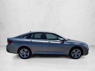 Used 2024 Volkswagen Jetta SE FWD video 4