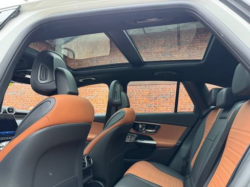 Certified 2025 Mercedes-Benz GLC 350e 4MATIC image 4