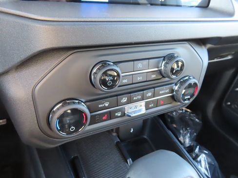 New 2025 Ford Bronco Big Bend image 12