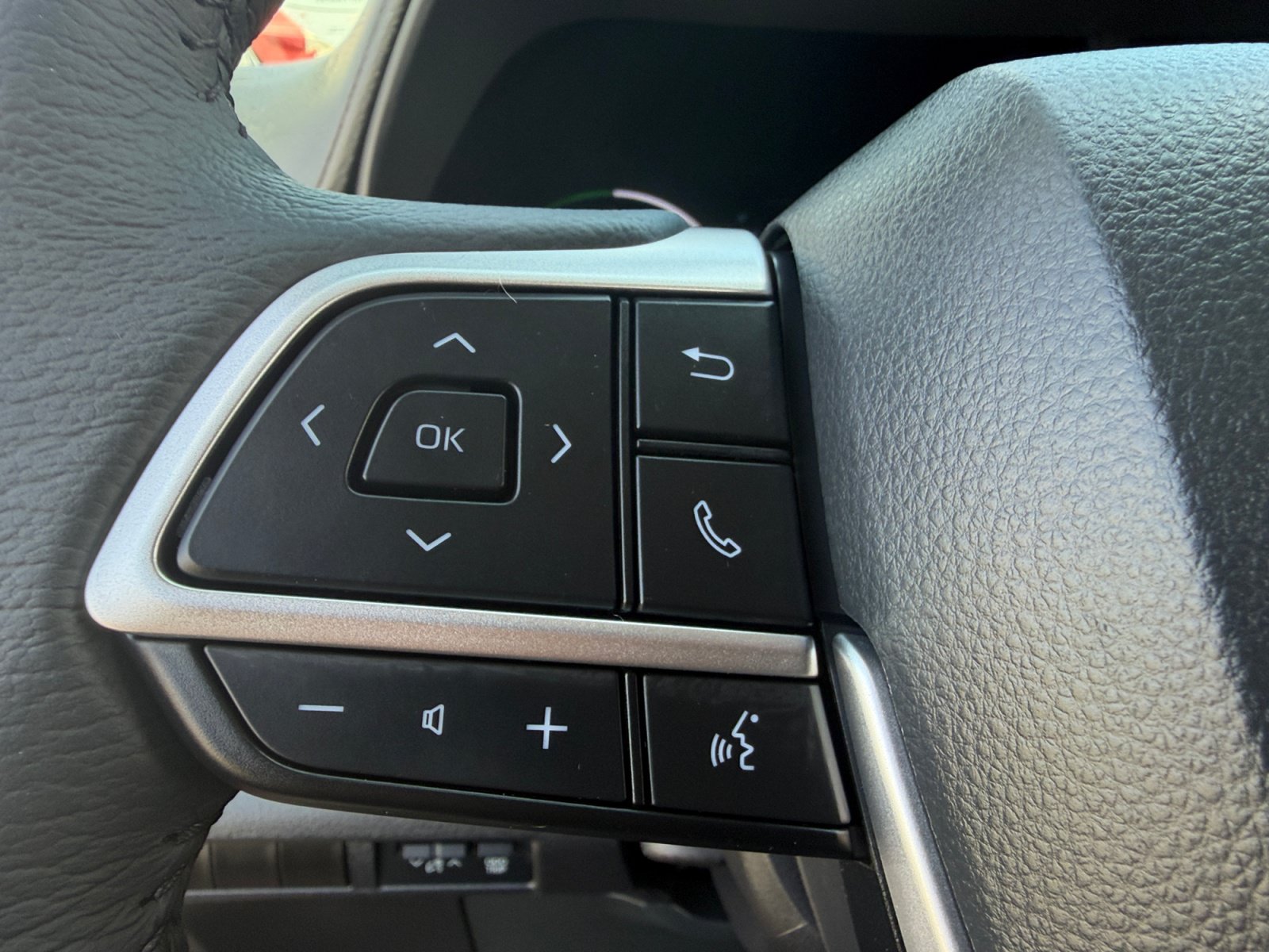 Certified 2026 Toyota Sienna XLE FWD image 23