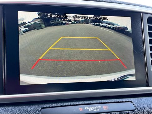 Used 2022 Kia Sportage LX image 13