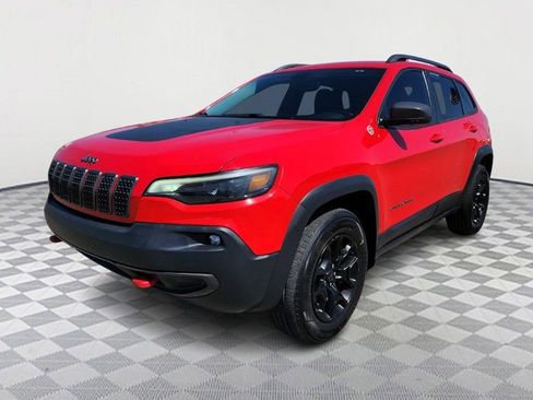 Used 2019 Jeep Cherokee Trailhawk w/ Cold Weather Group image 3