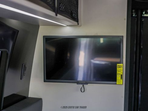 Used 2024 Mercedes-Benz Sprinter 2500 image 59