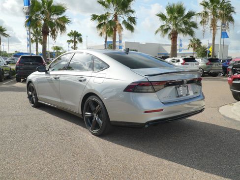 Used 2023 Honda Accord Sport image 7