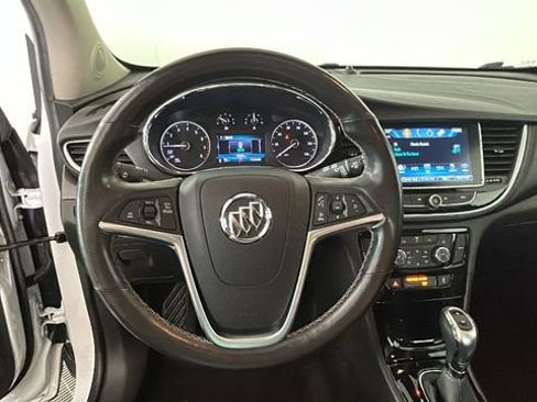 Used 2019 Buick Encore Essence FWD image 15