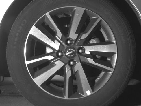 Used 2025 Nissan Versa SV FWD image 10