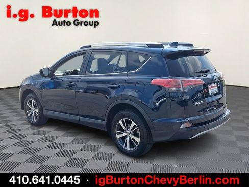 Used 2018 Toyota RAV4 XLE w/ Plus Extra Value Package AWD/4WD image 4