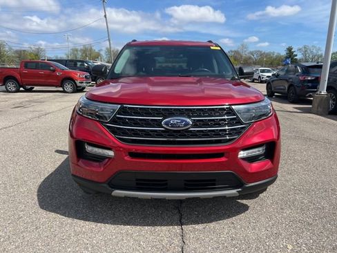 Certified 2023 Ford Explorer XLT w/ Equipment Group 202A AWD/4WD image 2