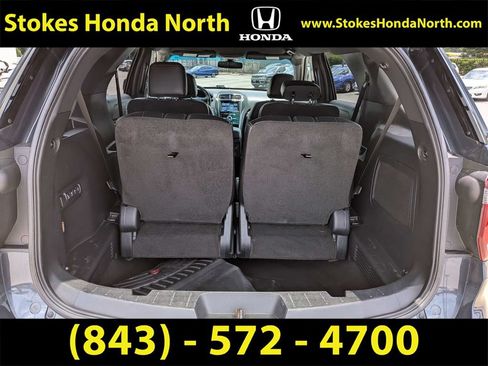 Used 2017 Ford Explorer Limited w/ Equipment Group 301A FWD image 16