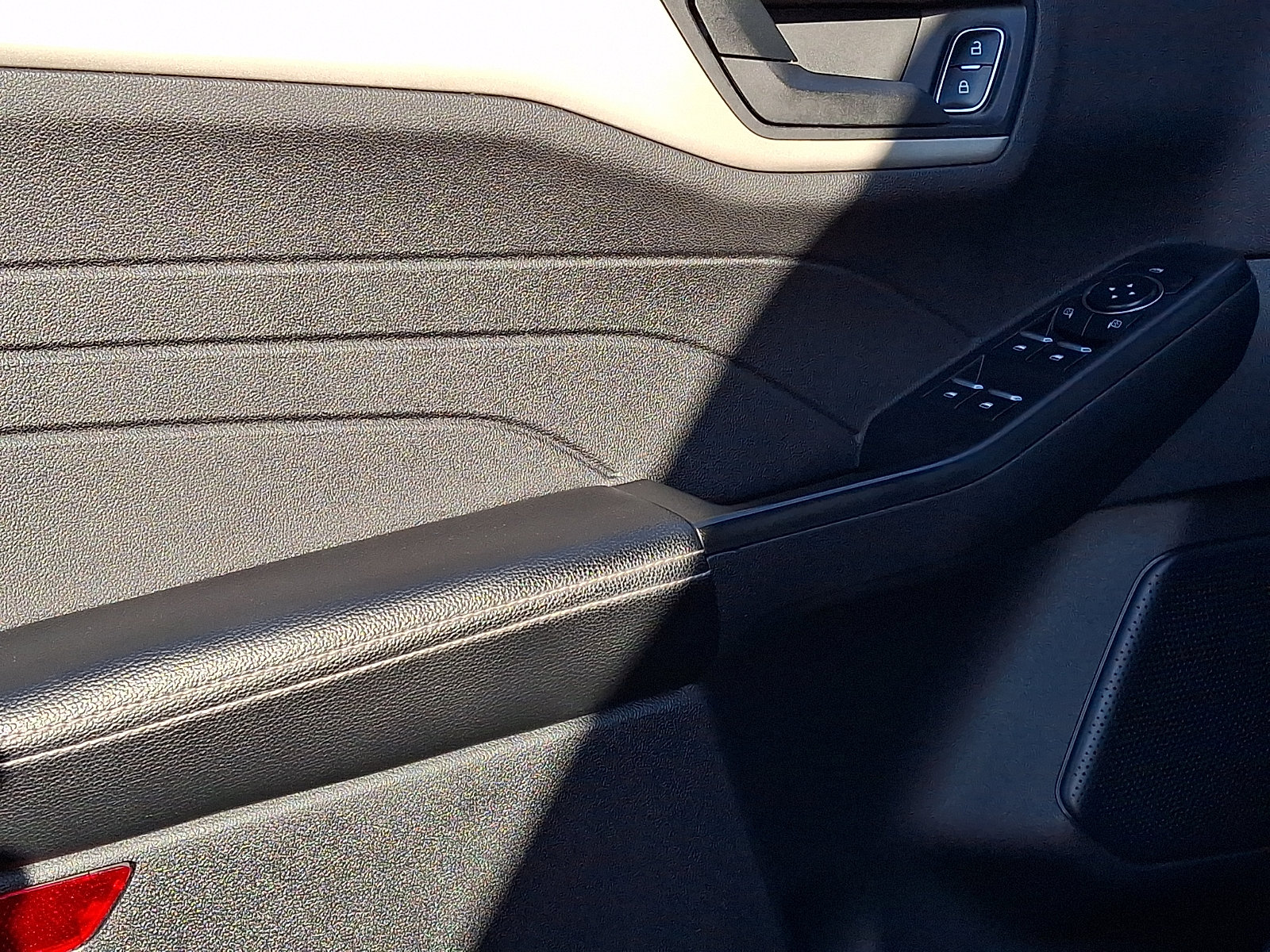 Certified 2022 Ford Escape SE AWD/4WD image 13
