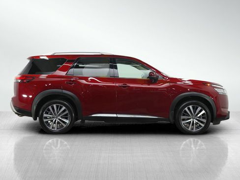 Used 2022 Nissan Pathfinder Platinum w/ Cargo Package AWD/4WD image 6