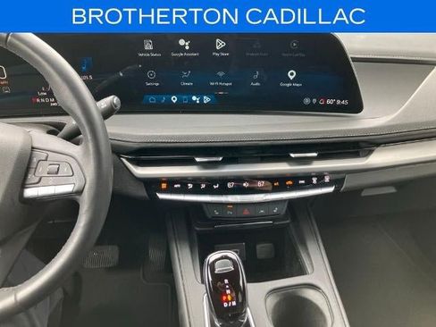 Used 2024 Cadillac XT4 Luxury w/ Cold Weather Package AWD/4WD image 23