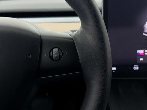 Used 2023 Tesla Model 3 Standard Range RWD image 37
