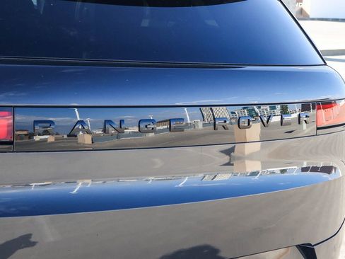 New 2025 Land Rover Range Rover Sport Dynamic SE AWD/4WD image 12