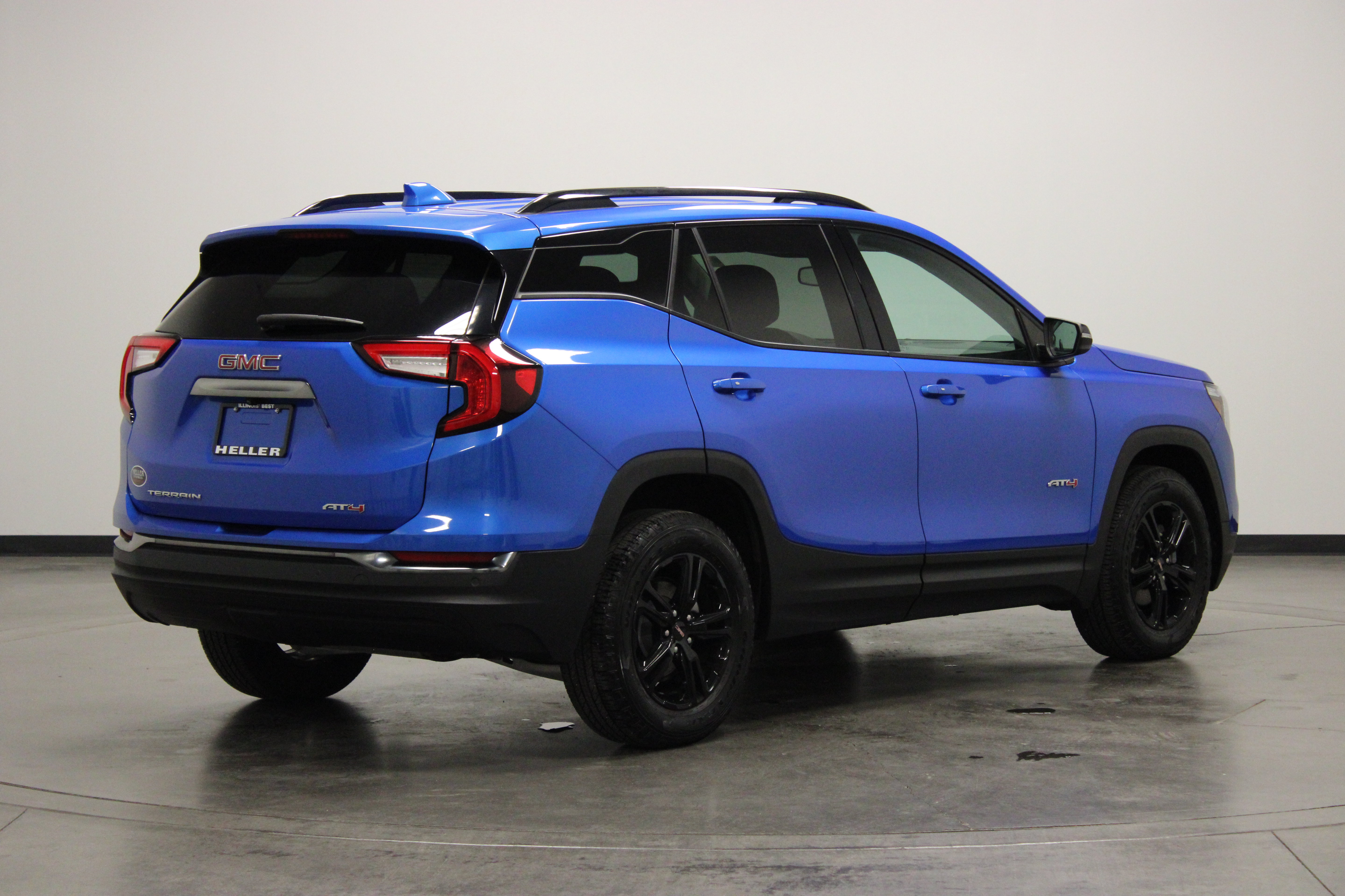 Used 2024 GMC Terrain AT4 AWD/4WD image 8