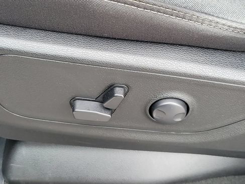 Used 2023 RAM 1500 Big Horn AWD/4WD image 19