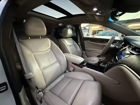 Used 2013 Cadillac XTS Premium image 13