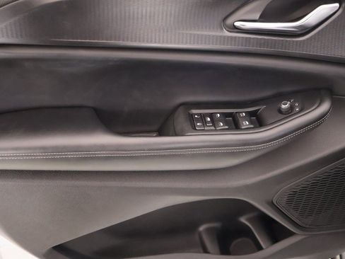 Used 2024 Jeep Grand Cherokee L Laredo image 17