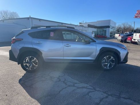 Used 2024 Subaru Crosstrek 2.0i Premium w/ Popular Package #4 image 6