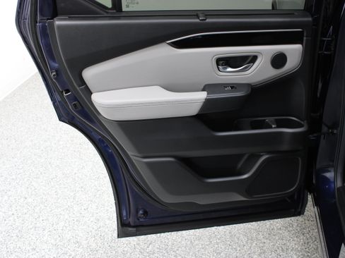 Used 2025 Honda Pilot Touring image 28