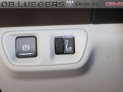 Certified 2019 GMC Acadia SLT image 28