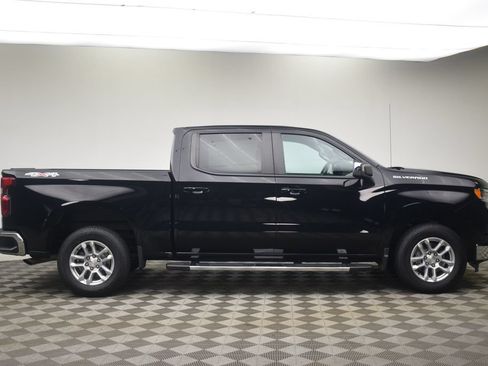 Used 2022 Chevrolet Silverado 1500 LT AWD/4WD image 15