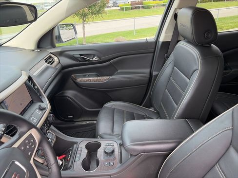 Used 2023 GMC Acadia Denali AWD/4WD image 60