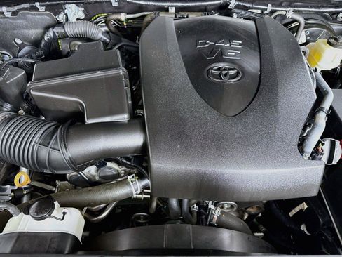 Certified 2021 Toyota Tacoma SR5 RWD image 37