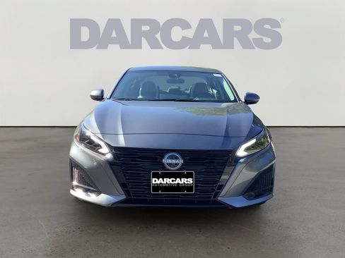 Used 2026 Nissan Altima 2.5 SV w/ SV Special Edition Package AWD/4WD image 2