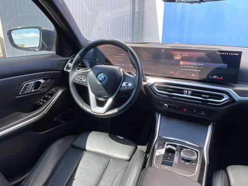 Used 2023 BMW 330e w/ Premium Package RWD image 4