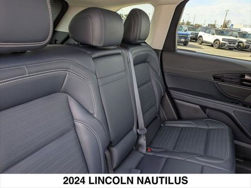 Certified 2024 Lincoln Nautilus Reserve image 24