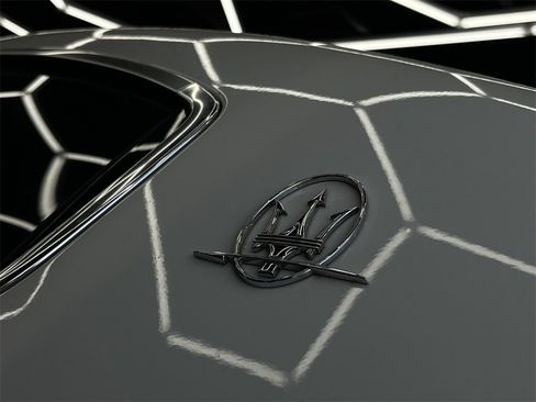 Used 2018 Maserati Ghibli image 22