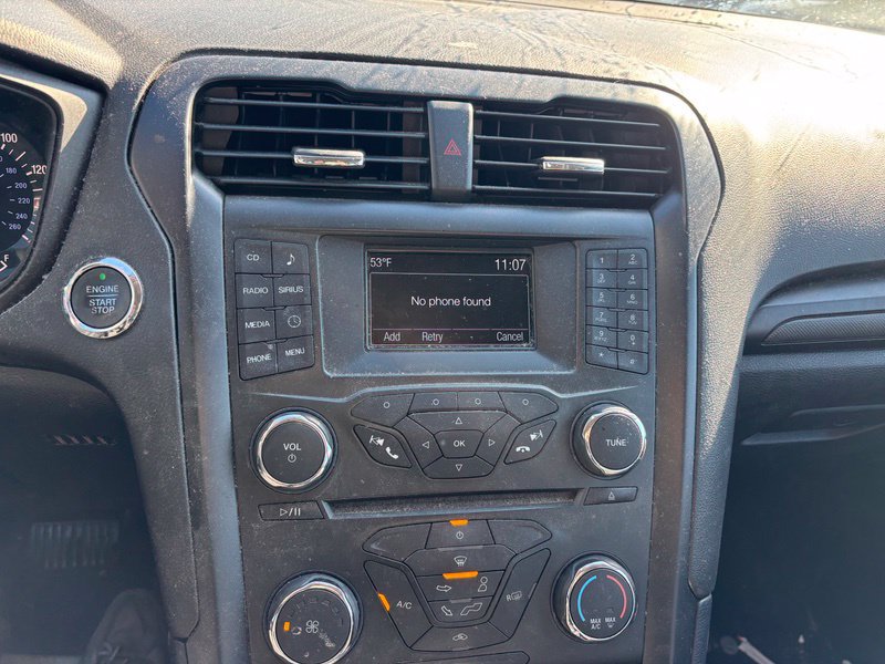 Used 2018 Ford Fusion SE w/ Equipment Group 201A FWD image 10