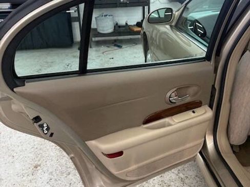 Used 2005 Buick Le Sabre Custom image 24