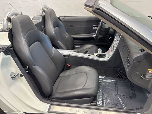 Used 2006 Chrysler Crossfire Limited RWD image 11