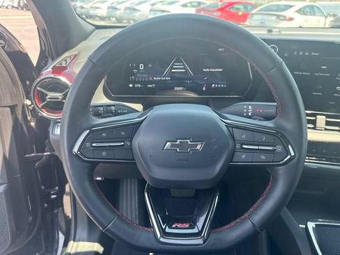 Used 2025 Chevrolet Equinox RS AWD/4WD image 25