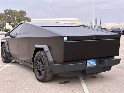 Used 2025 Tesla Cybertruck AWD Crew Cab image 4