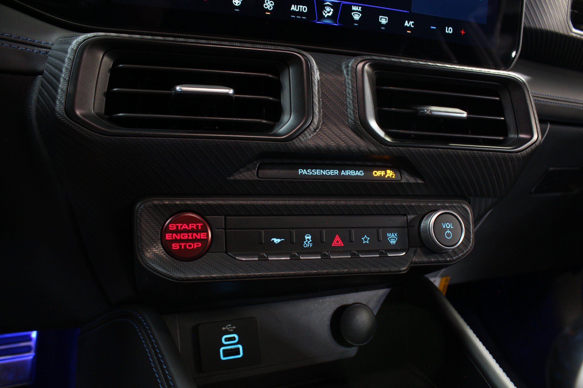 Used 2025 Ford Mustang Dark Horse RWD image 86
