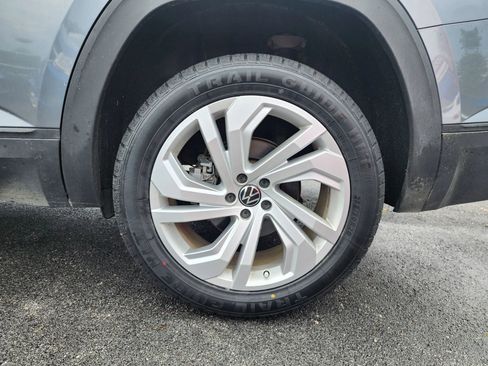 Used 2021 Volkswagen Atlas SE image 25