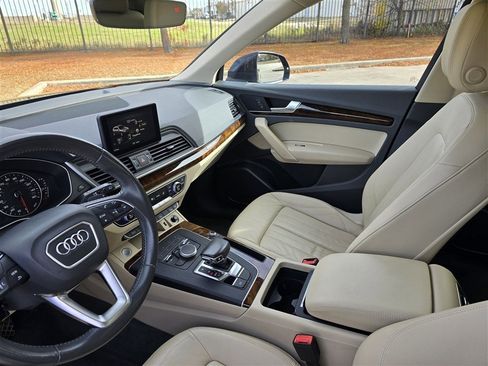 Used 2018 Audi Q5 2.0T Premium Plus w/ Premium Plus Package image 11