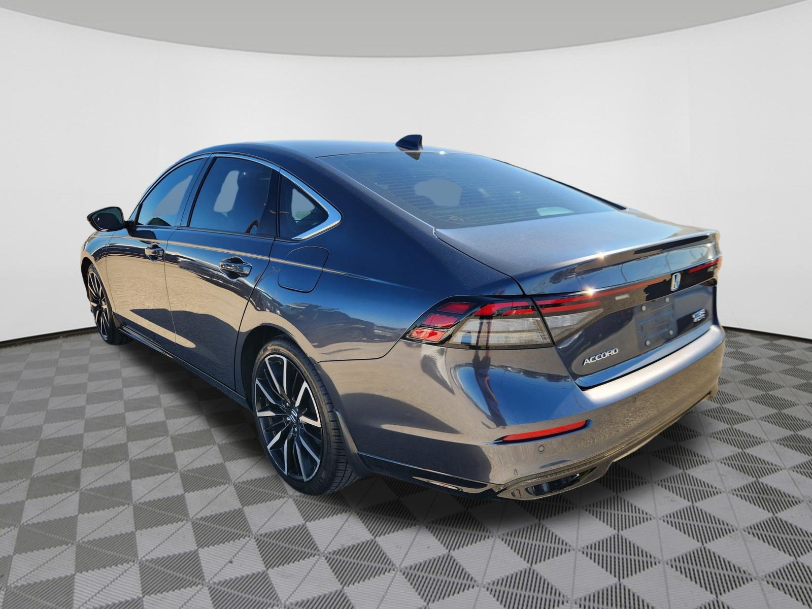 Certified 2023 Honda Accord Touring image 3