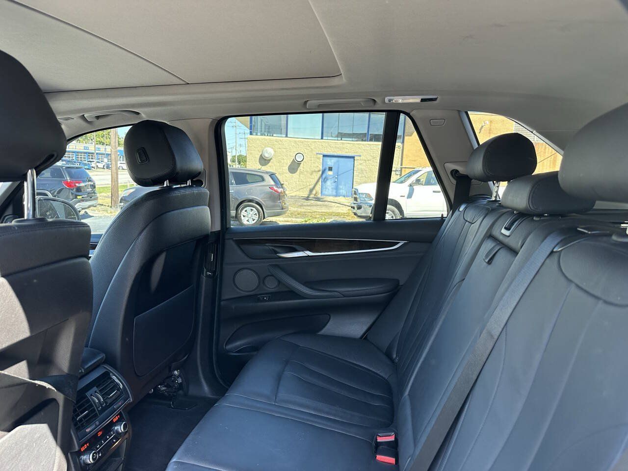 Used 2015 BMW X5 xDrive35i w/ Premium Package AWD/4WD image 19