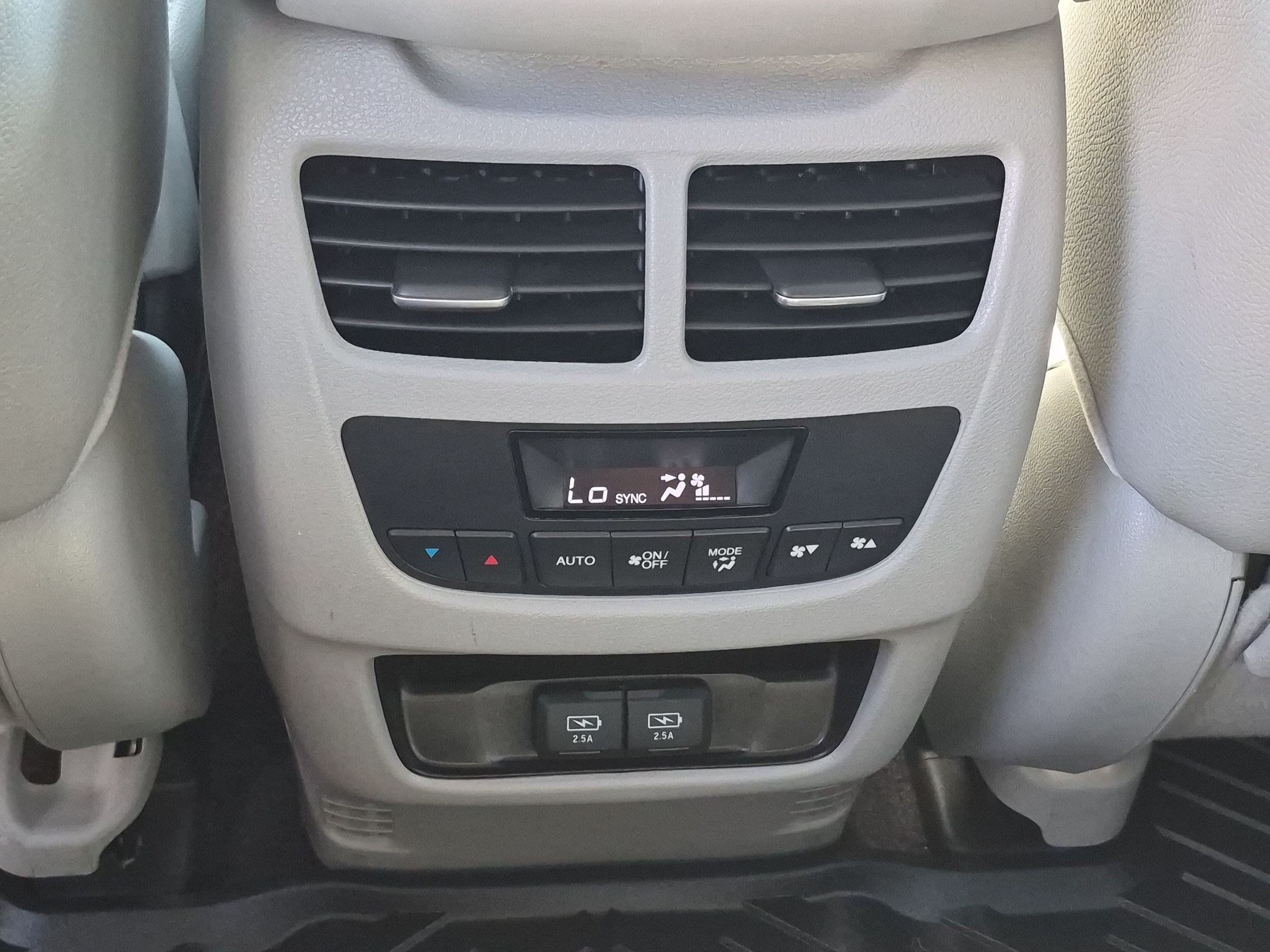 Used 2018 Acura MDX w/ Technology Package AWD/4WD image 25