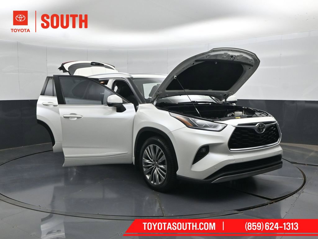 Used 2021 Toyota Highlander Platinum AWD/4WD image 60