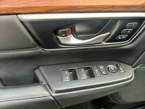 Used 2022 Honda CR-V Touring image 11