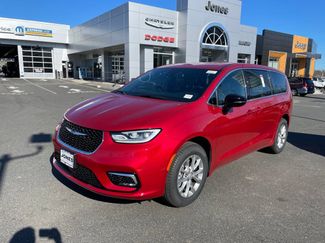 New 2026 Chrysler Pacifica Select AWD/4WD video 1