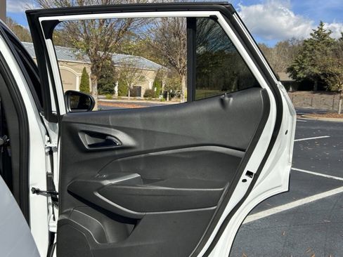 Certified 2026 Chevrolet Trax RS w/ Sunroof Package image 48