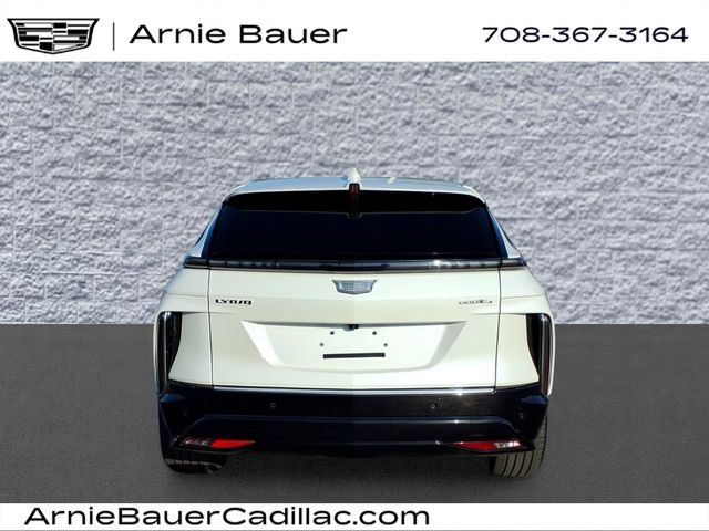 Certified 2025 Cadillac Lyriq Luxury AWD/4WD image 8