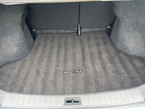 Used 2017 Nissan Sentra SR image 30